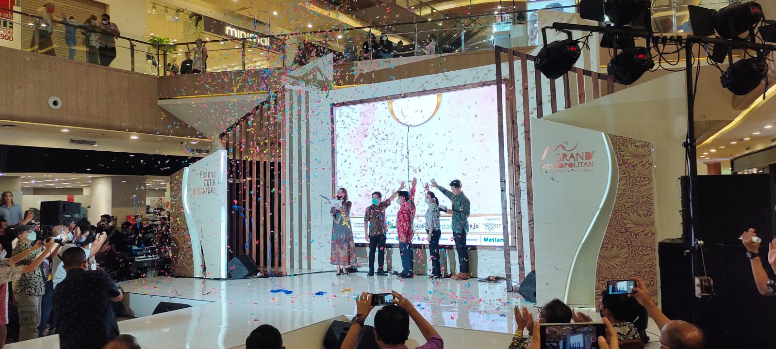 Pemkot Bekasi Dukung Pesona Batik Nusantara Grand Metropolitan Mall untuk Lestarikan Budaya Bangsa