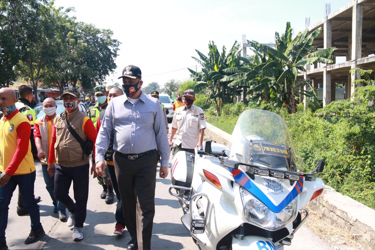 JALAN BARU WISMA ASRI DIPENUHI TUMBUHAN,  WAKIL WALI KOTA BEKASI PERINTAHKAN DBSDA DAN DLH