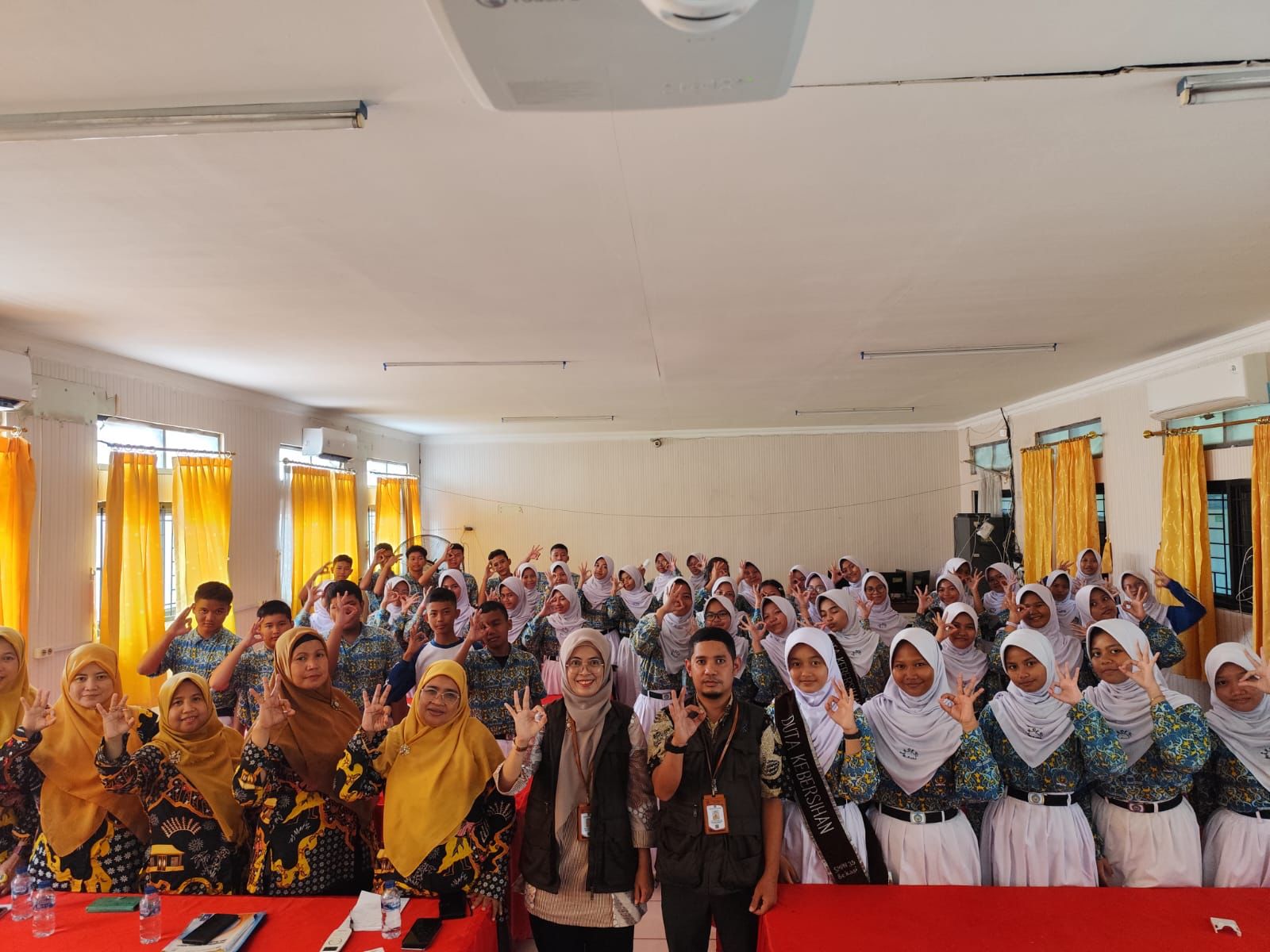 SMPN 35 Kota Bekasi Gelar Pelatihan Pembuatan Kompos Bersama Dinas Lingkungan Hidup