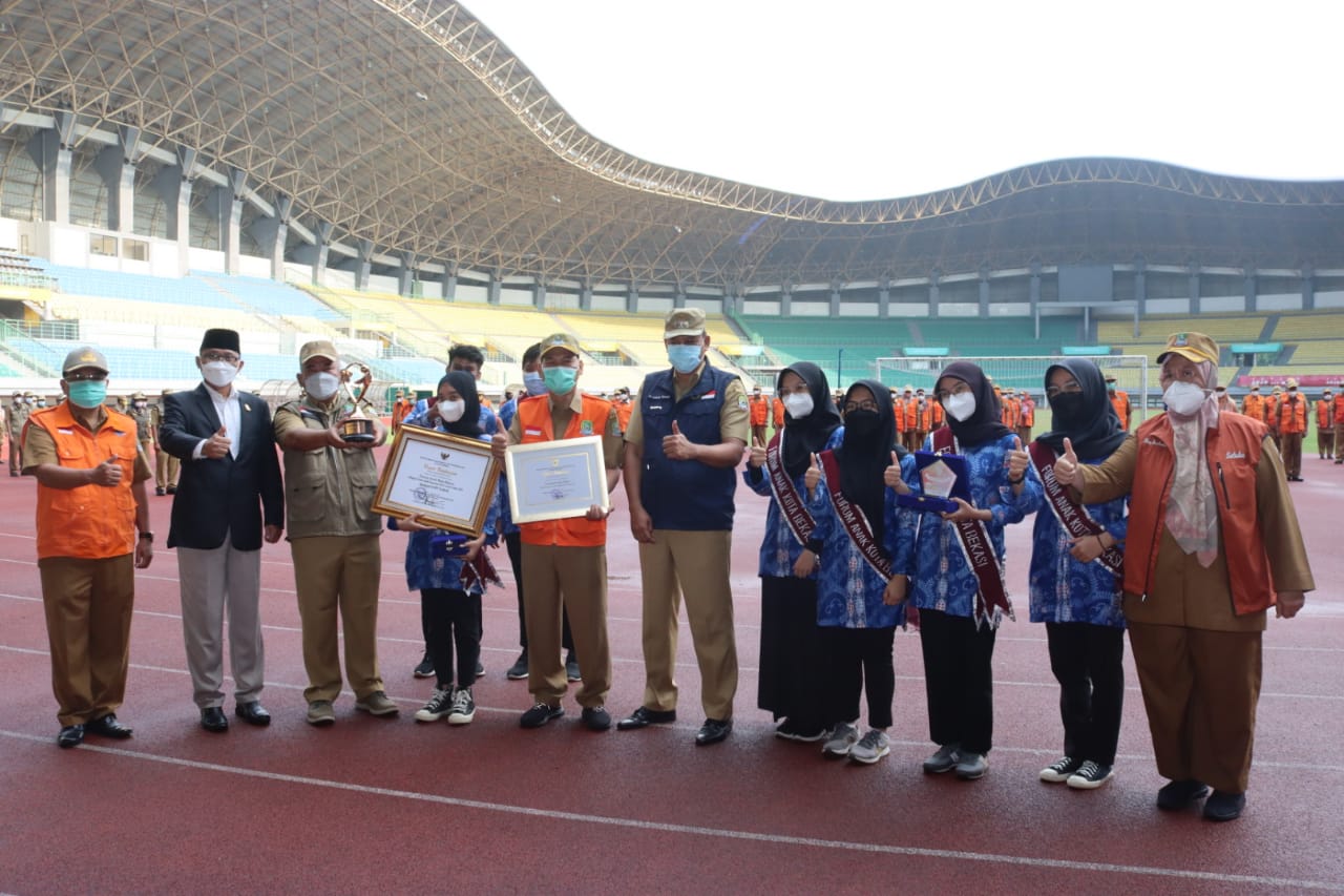 PELANTIKAN DIREKSI PT. SINERGI PATRIOT DAN BEBERAPA PENYERAHAN PENGHARGAAN JADI RANGKAIAN APEL PAGI 