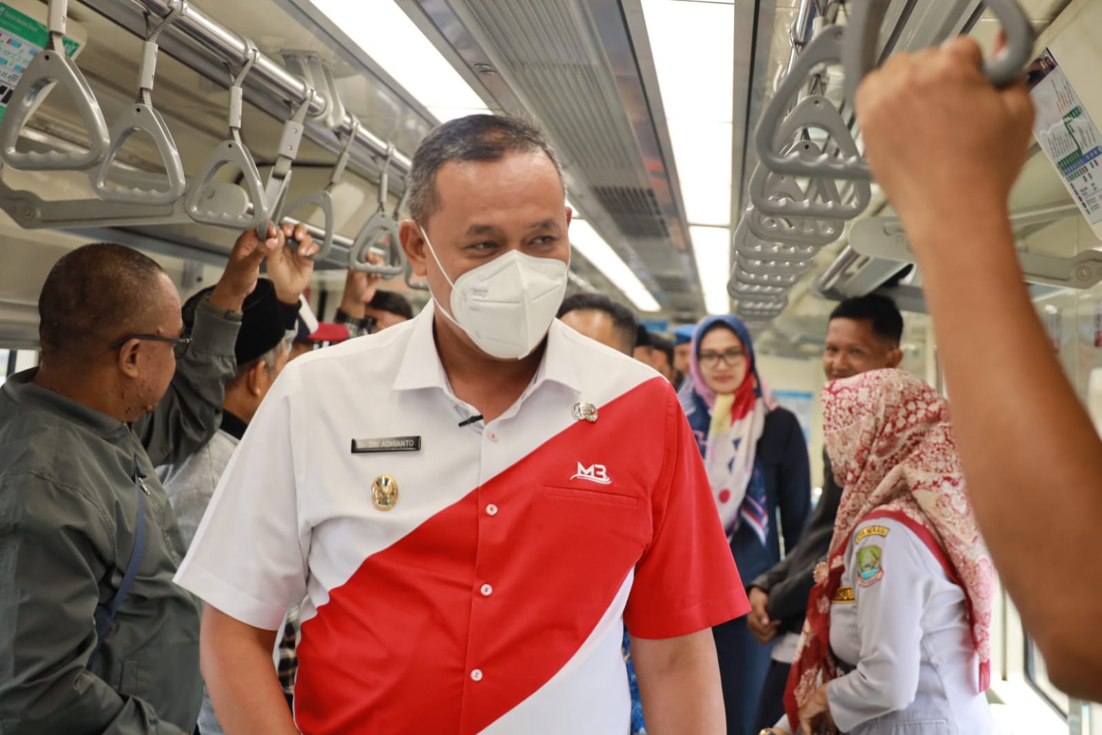 Menuju Era Modernisasi Transportasi, Plt. Wali Kota Bekasi Uji Coba LRT Jabodebek
