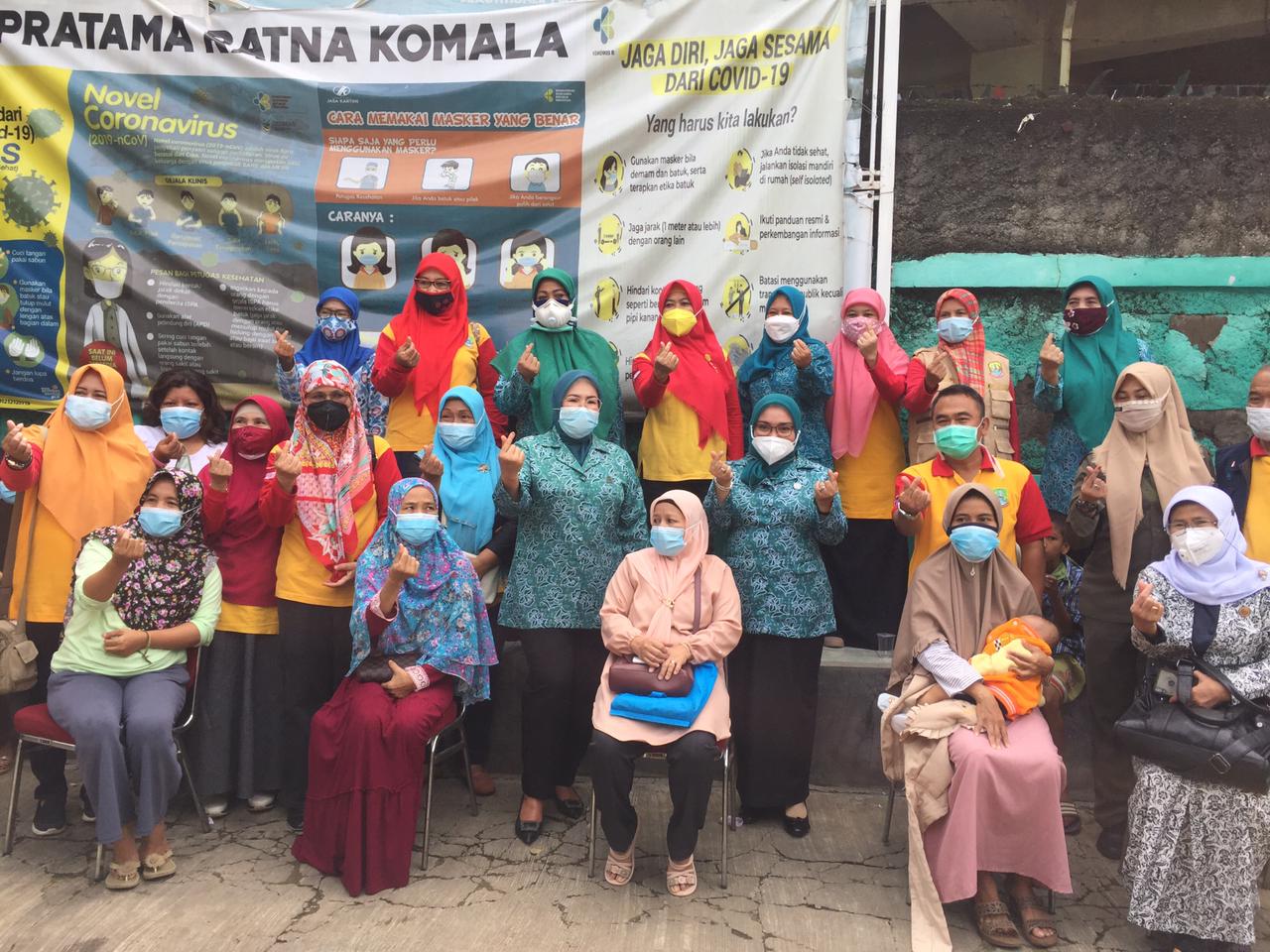 Sambut HUT Kota Bekasi Ke-24, DP2KB Gelar Acara Bhakti Sosial Pelayanan KB