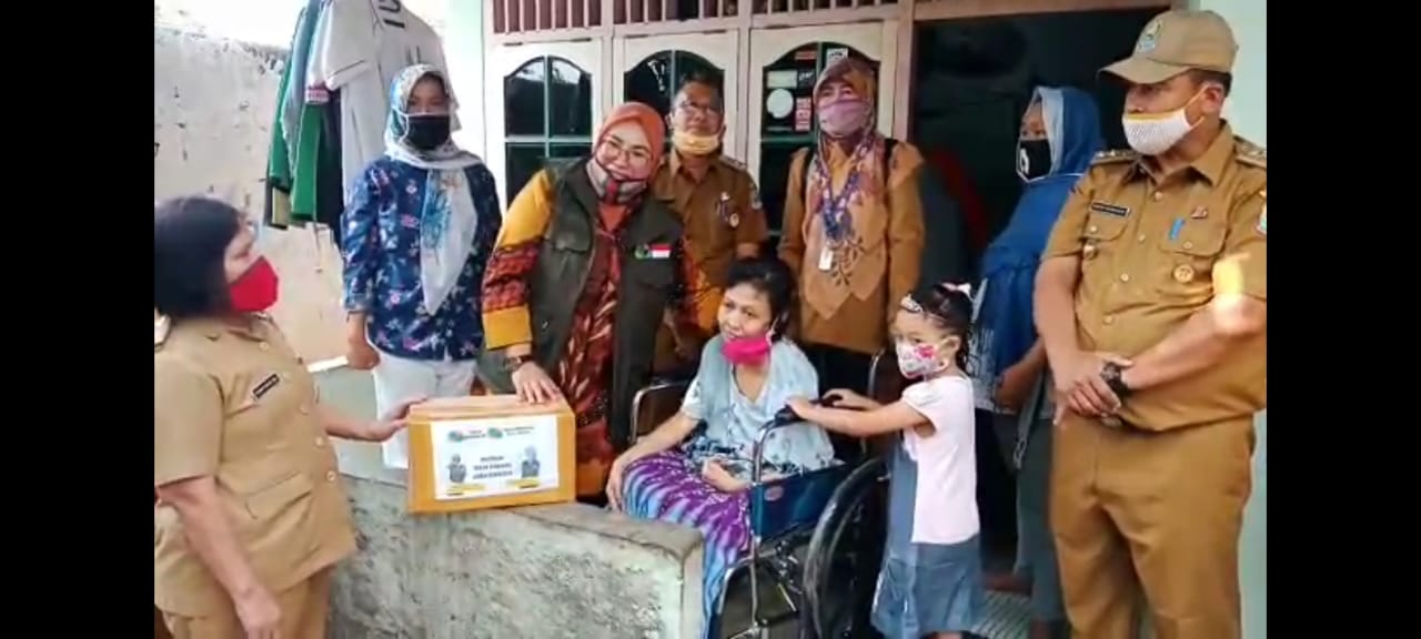 PROGRAM JABAR BERGERAK DAN BINTARA BANGKIT SALURKAN BANTUAN BAGI WARGA KURANG MAMPU