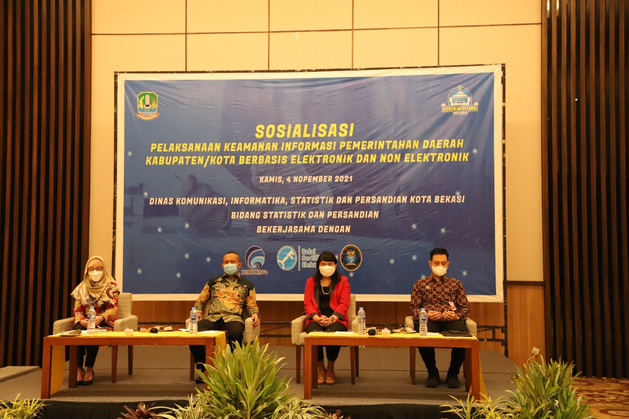 Diskominfostandi Menggelar Sosialisasi Keamanan Informasi Berbasis Elektronik dan Non Elektronik