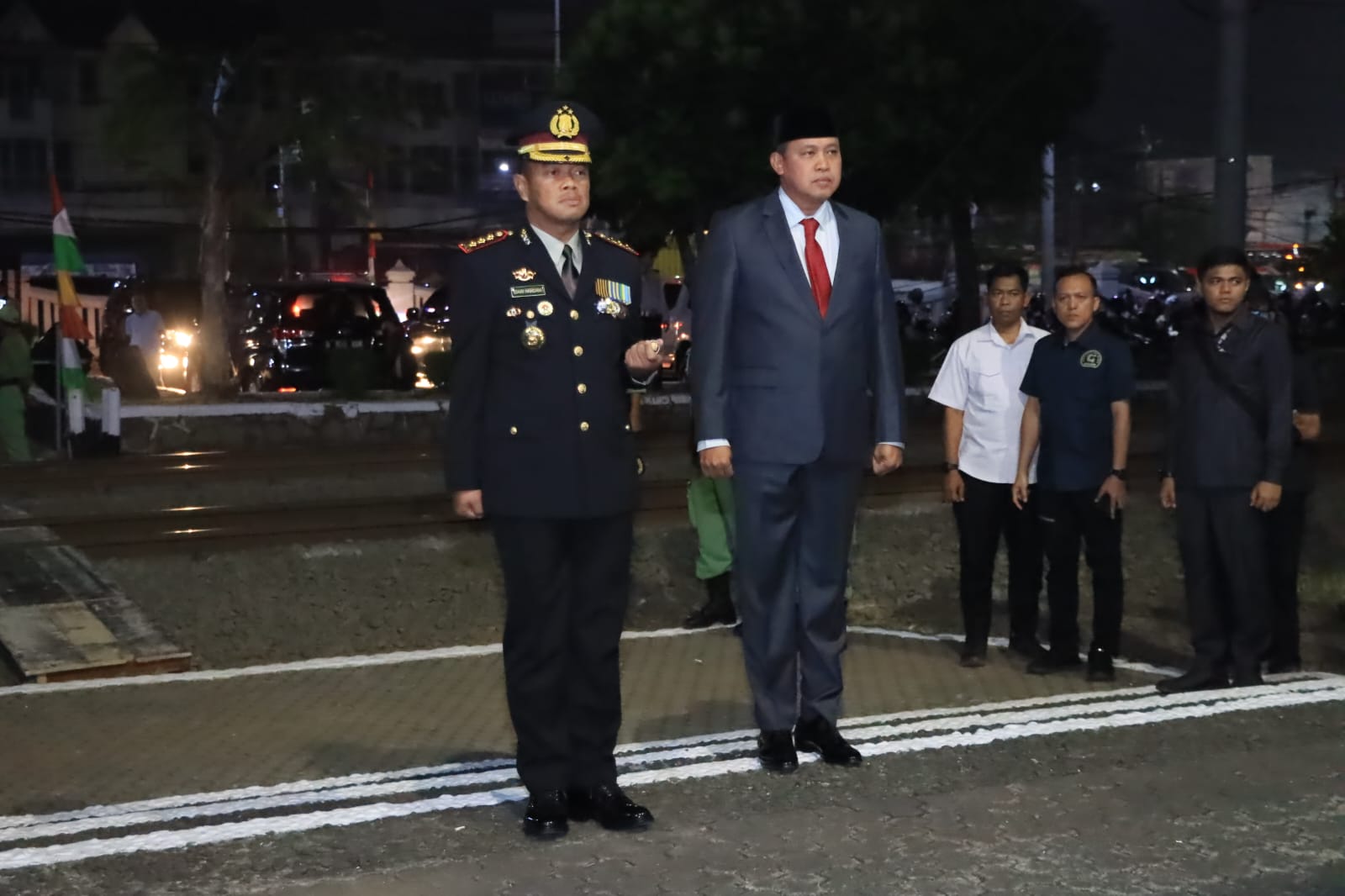 Plt. Wali Kota Bekasi Bersama Forkopimda Laksanakan Apel Kehormatan dan Renungan Suci