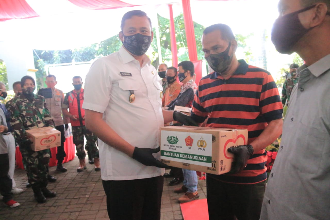 WAKIL WALI KOTA HADIRI BAKTI SOSIAL TNI PEDULI DAMPAK COVID-19