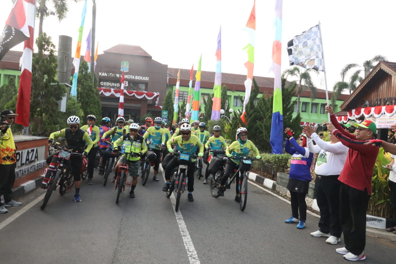 Asda II Lepas Peserta Gowes The Black Sangit Tour Of Yogyakarta
