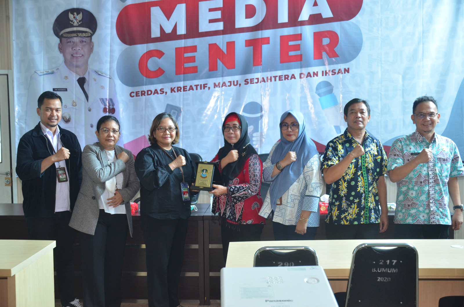 UNIVERSITAS PEMBANGUNAN NASIONAL VETERAN JAKARTA STUDI BANDING PPID KE KOTA BEKASI