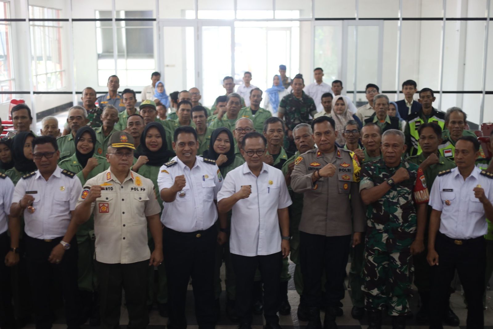 Pembinaan Linmas Kecamatan Bekasi Selatan. Pj. Gani Apresiasi Penguatan Linmas