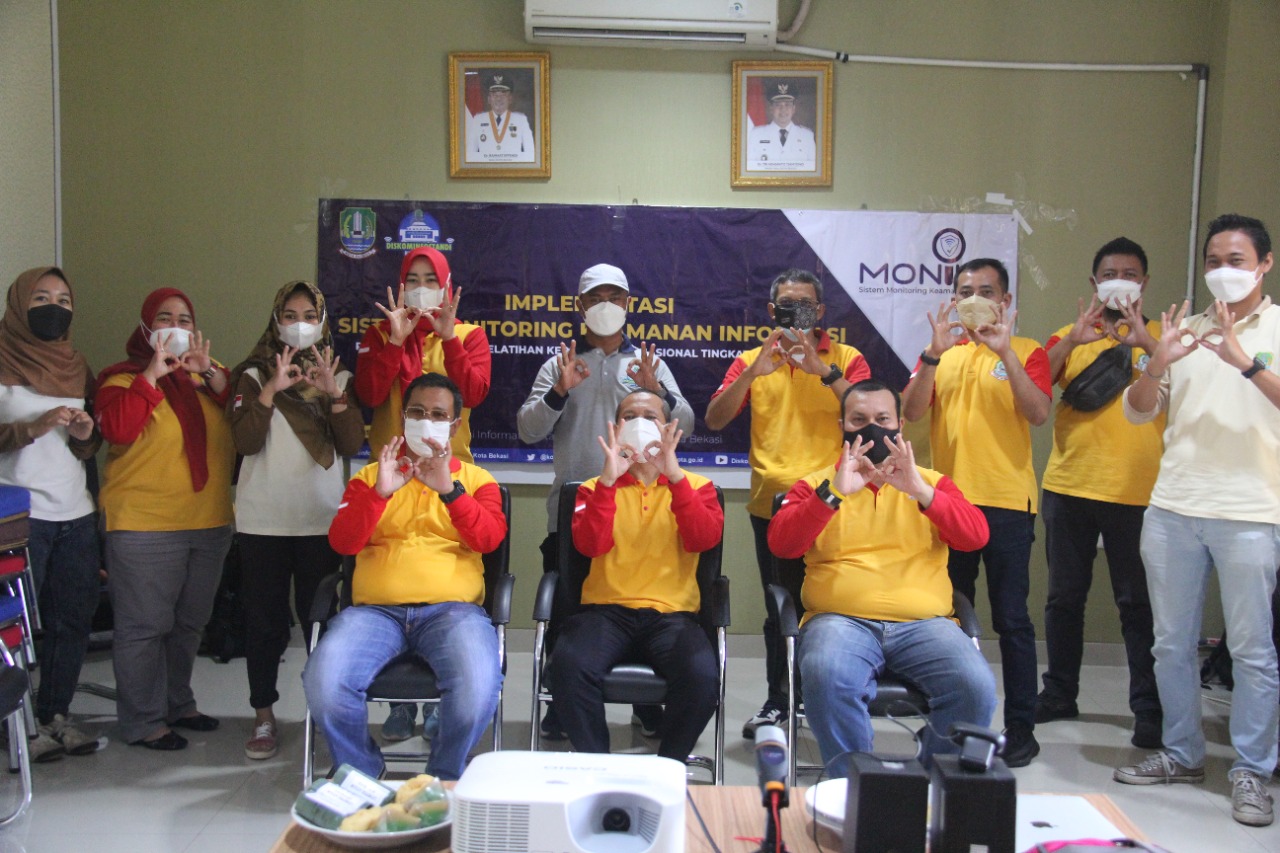 Implementasi Sistem Monitoring Keamanan Informasi (Monika)