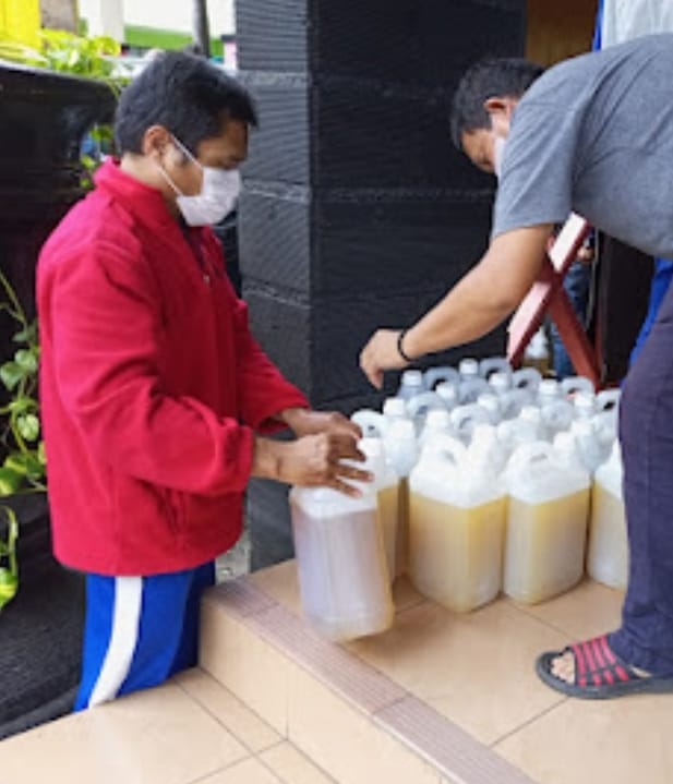 Jelang Idul Fitri, TP-PKK Kota Bekasi Gelar Bazaar Murah Minyak Goreng dan Daging