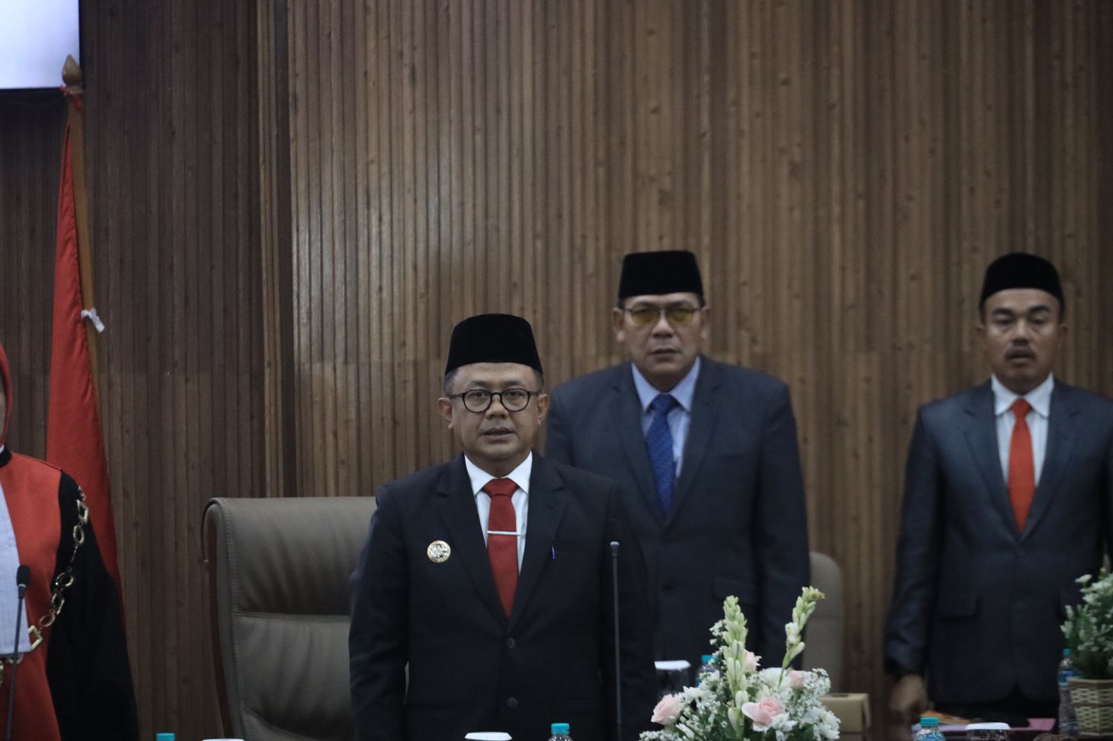 Pj Wali Kota Bekasi Menghadiri Rapat Paripurna Peresmian Pengangkatan Pimpinan DPRD