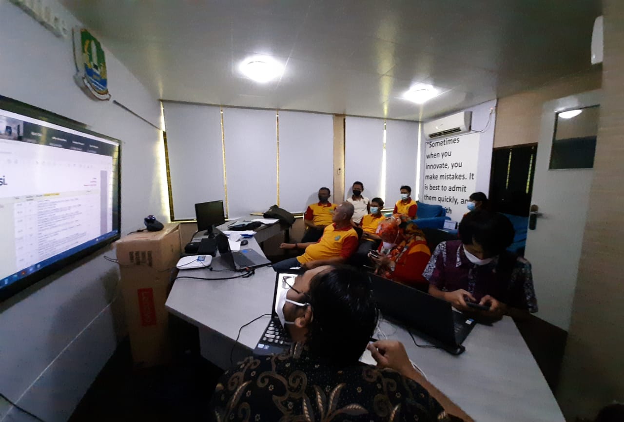 Diskominfostandi Kota Bekasi Sukses Pertahankan Sertifikat ISO 27001:2013  pada Lingkup Data Centre