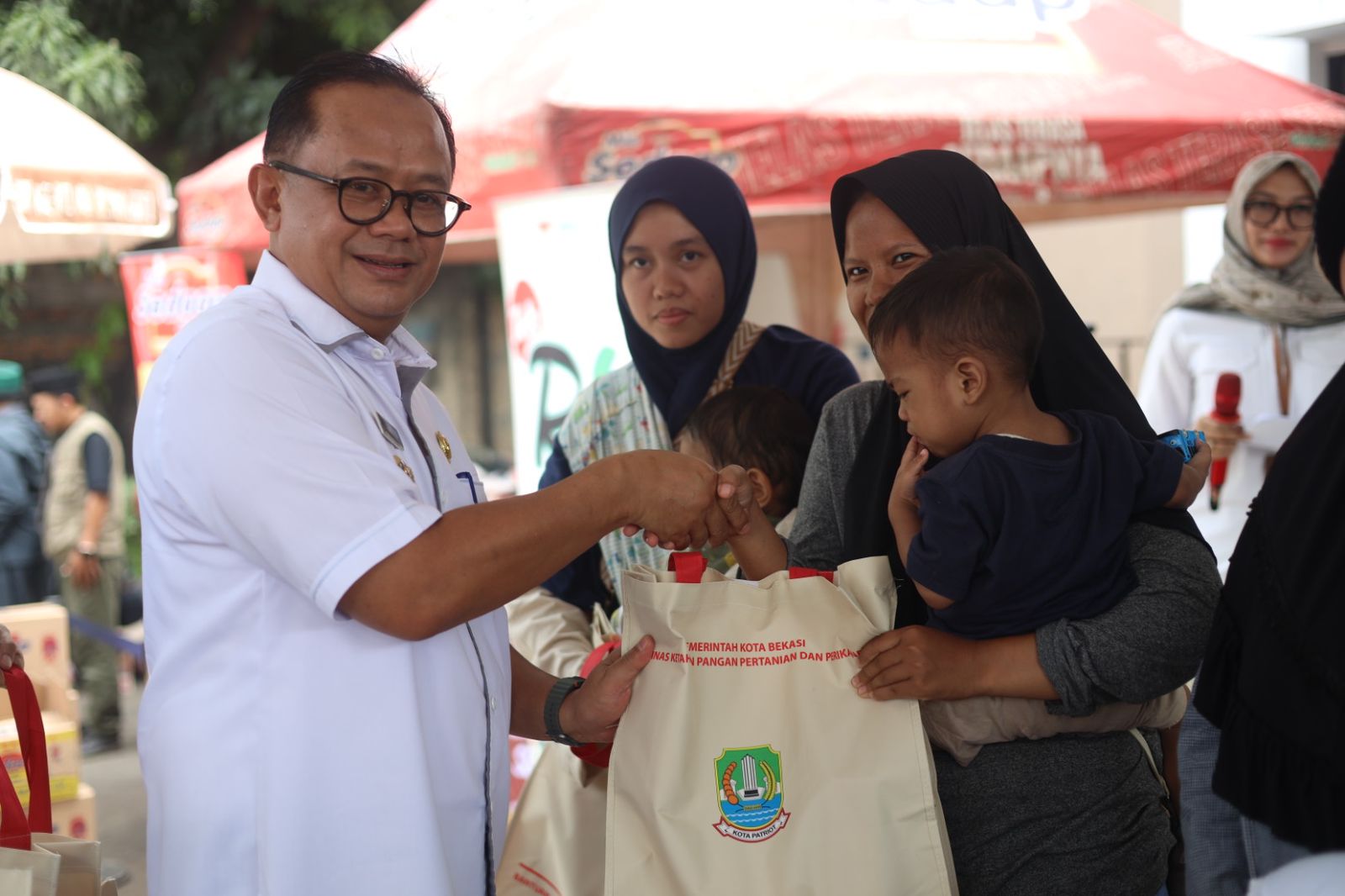 Gerakan Pangan Murah. Pj Gani Pastikan Harga Stabil di Kota Bekasi