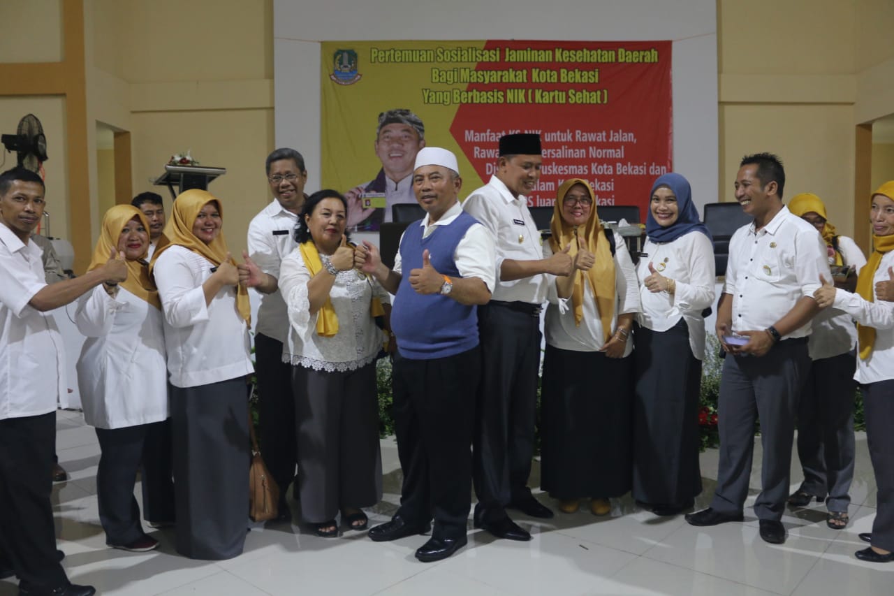 Wali Kota Sosialisasikan Pemanfaatan Kartu Sehat Di Gedung Kesenian Rawalumbu