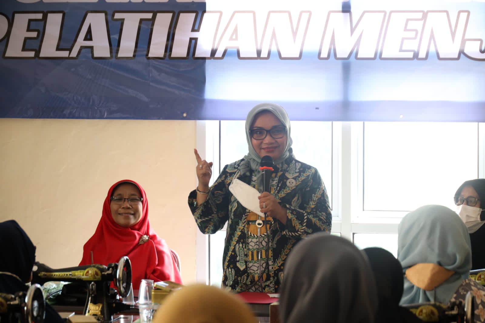 Tingkatkan Perekonomian Keluarga DP3A Gelar Pelatihan Menjahit