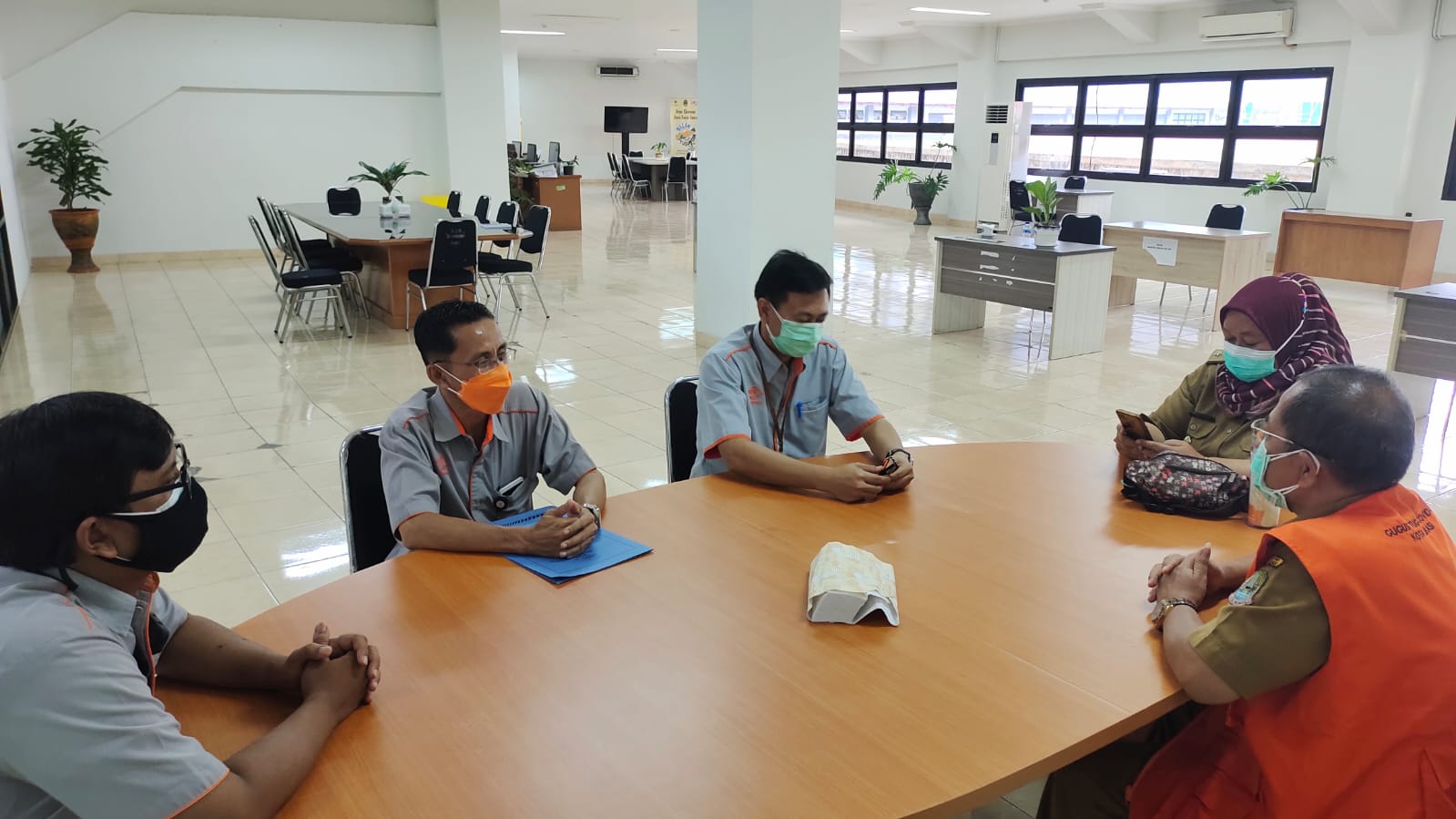 SEBANYAK 167.971 Warga KOTA BEKASI AKAN TERIMA BST TAHAP 14 - 15 DARI KEMENSOS RI PADA PEKAN INI