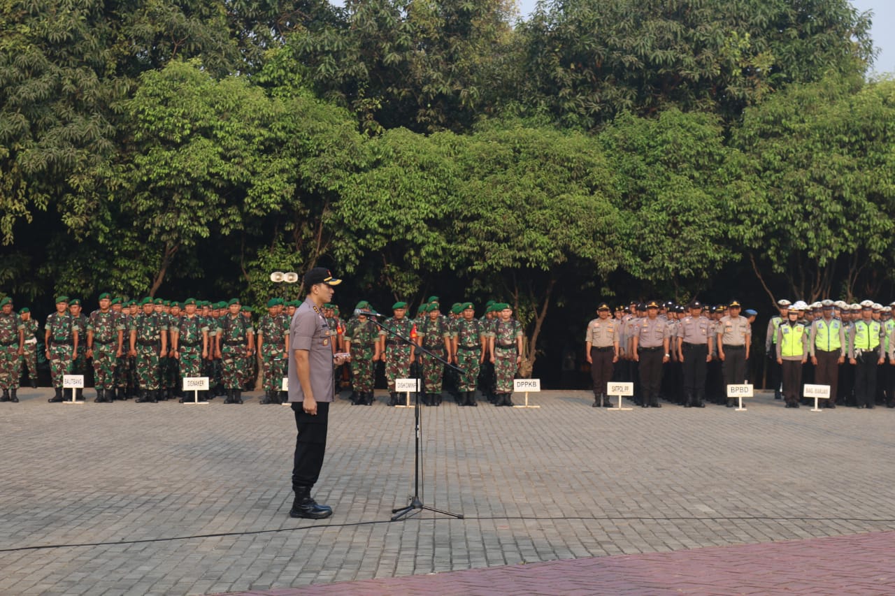 Kapolres Metro Bekasi Kota Pimpin Apel Gelar Pasukan 3 Pilar