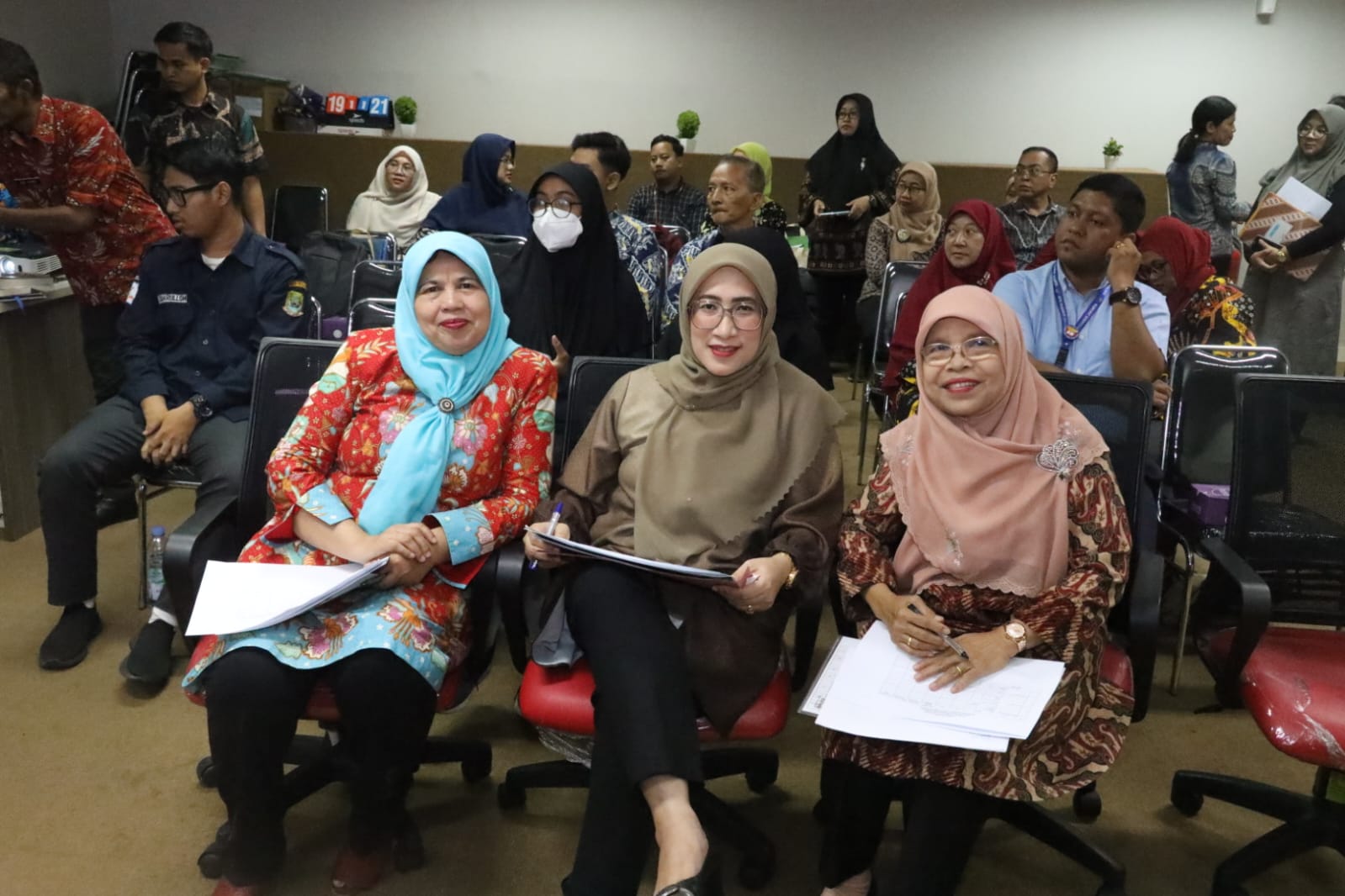 Bunda Literasi Yolla Kusuma Gani: Perpustakaan Membuka Jendela Dunia