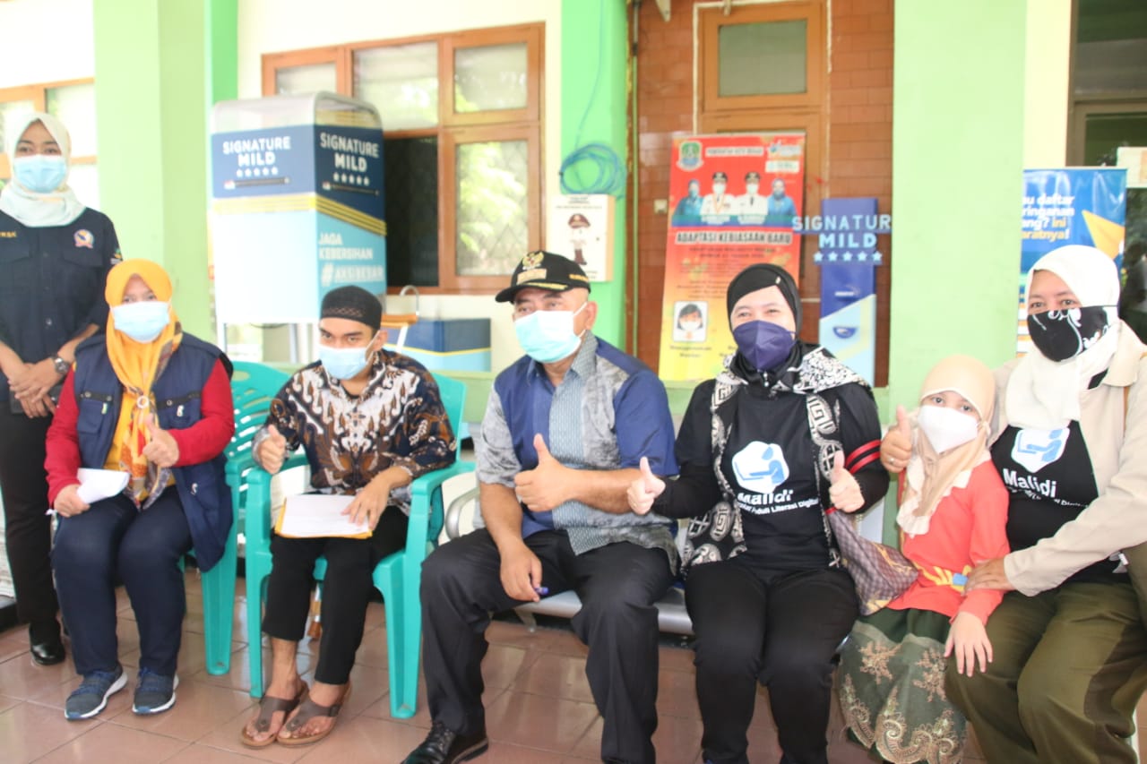 SUBUR ALPIAN PENDERITA FIBROUS DYSPLASIA DIRUJUK KE RSUD DENGAN JAMINAN LKM NIK OLEH WALI KOTA