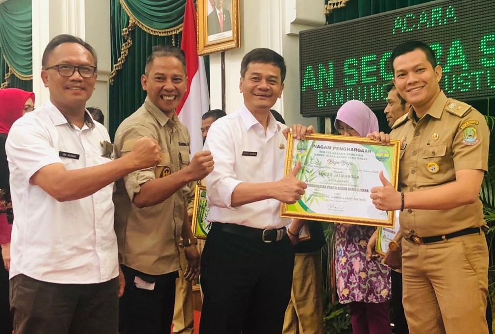 Kelurahan Jatirangga Kota Bekasi Diganjar Penghargaan Bambu Juara
