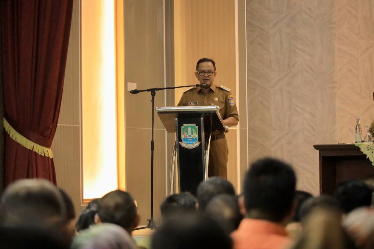 Waspada Lonjakan Covid-19. Pj Wali Kota Bekasi Pimpin Rapat Kordinasi