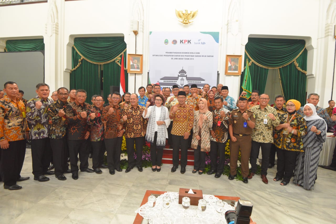 Wali Kota Bekasi  Teken Kerjasama Optimalisasi Pendapatan & Penertiban Barang Daerah.