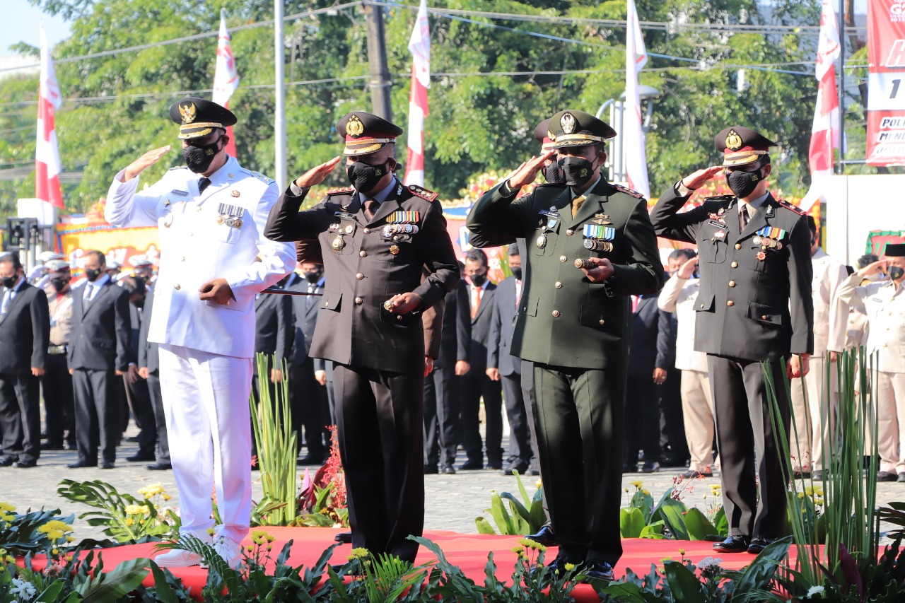 TRI ADHIANTO BERSAMA FORKOPIMDA LAKSANAKAN UPACARA HUT BHAYANGKARA KE 76 TAHUN