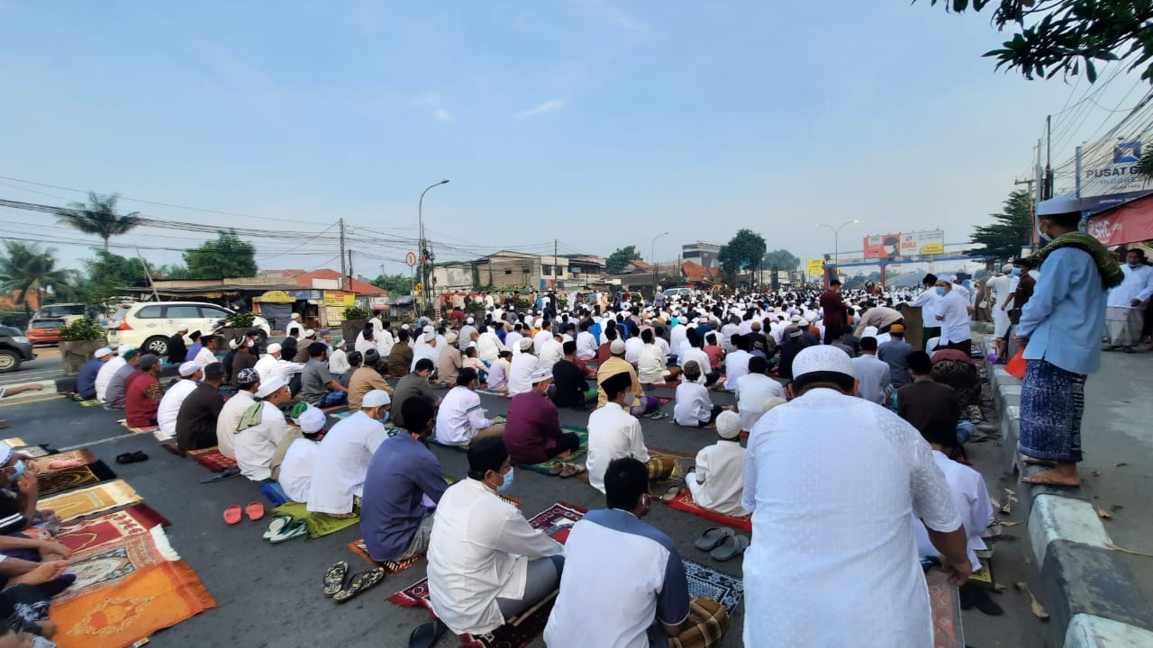 Viral Foto Jamaah Shalat Idul Fitri Membludak Ke Jalan, Ini Tanggapan Pemkot Bekasi