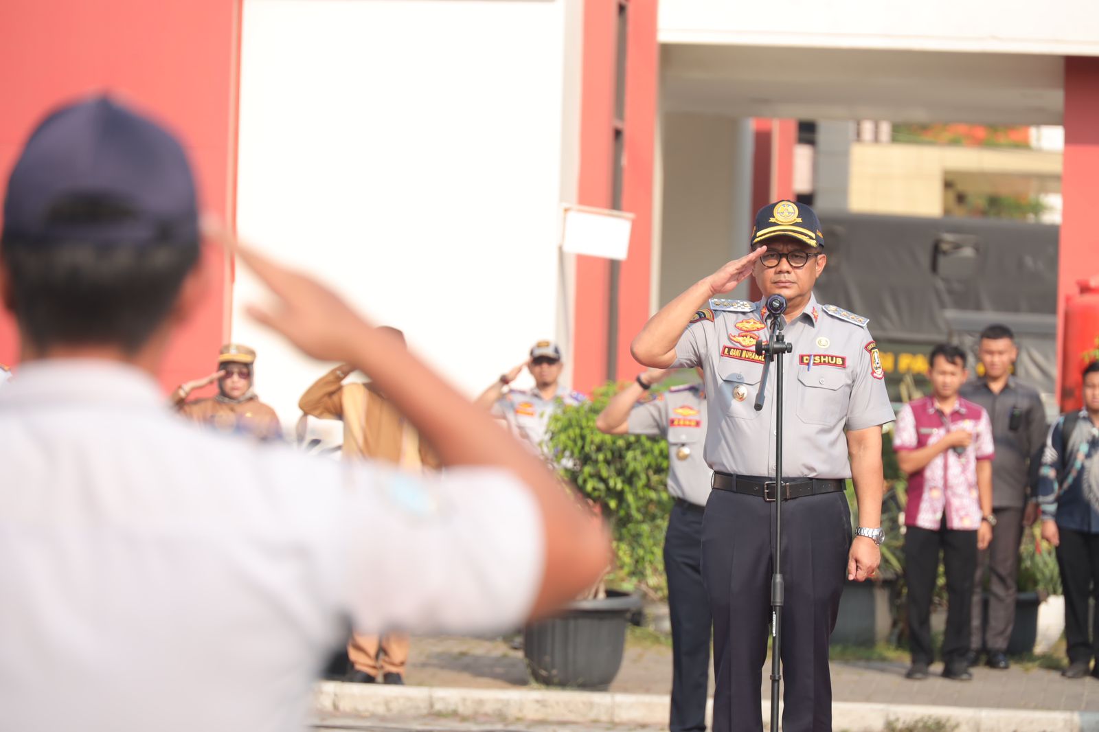 Pj. Wali Kota Bekasi Pimpin Apel Gabungan Kesiapan Personil Dishub
