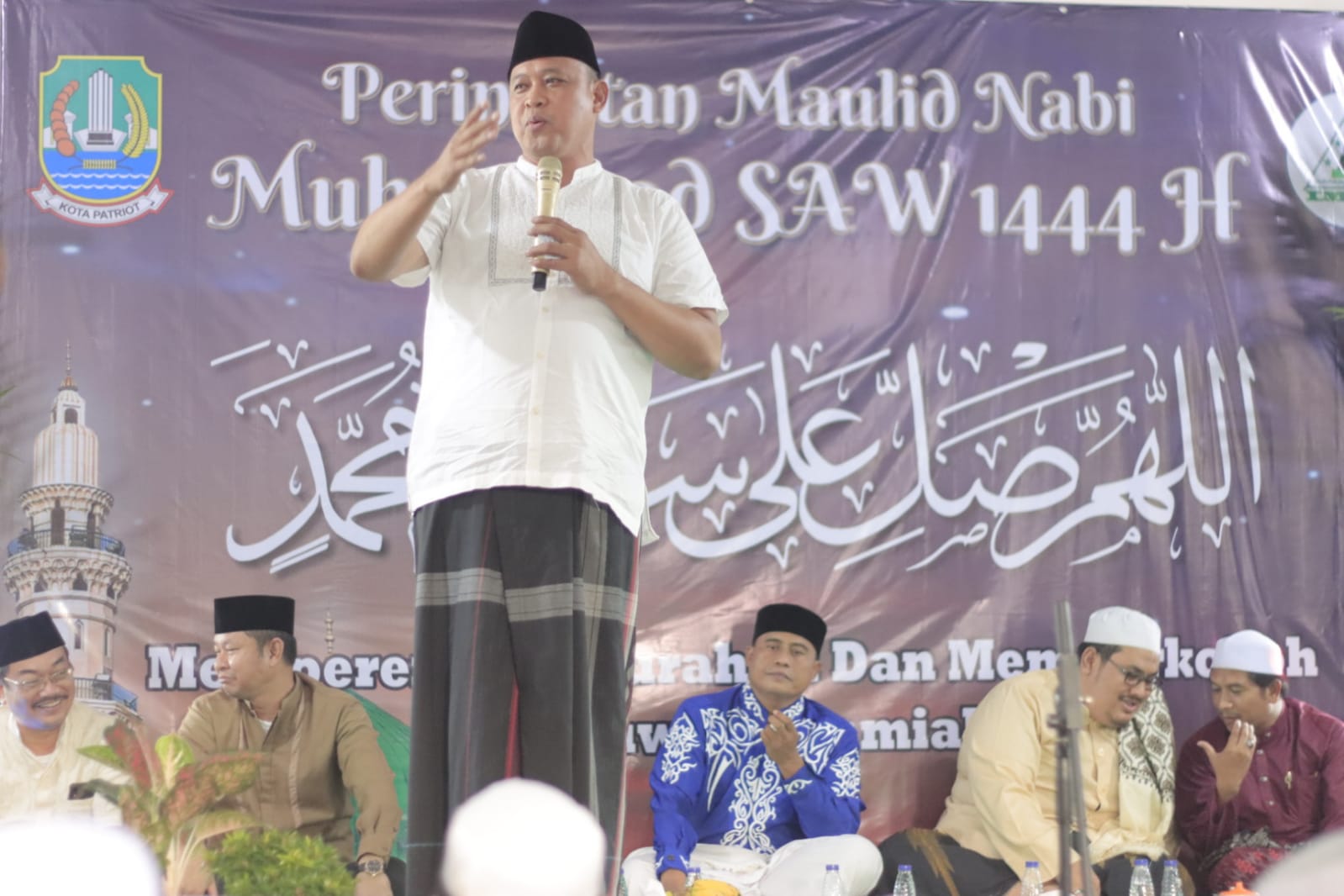 PLT. WALI KOTA BEKASI HADIRI SUBUH KELILING SEKALIGUS PERINGATAN MAULID