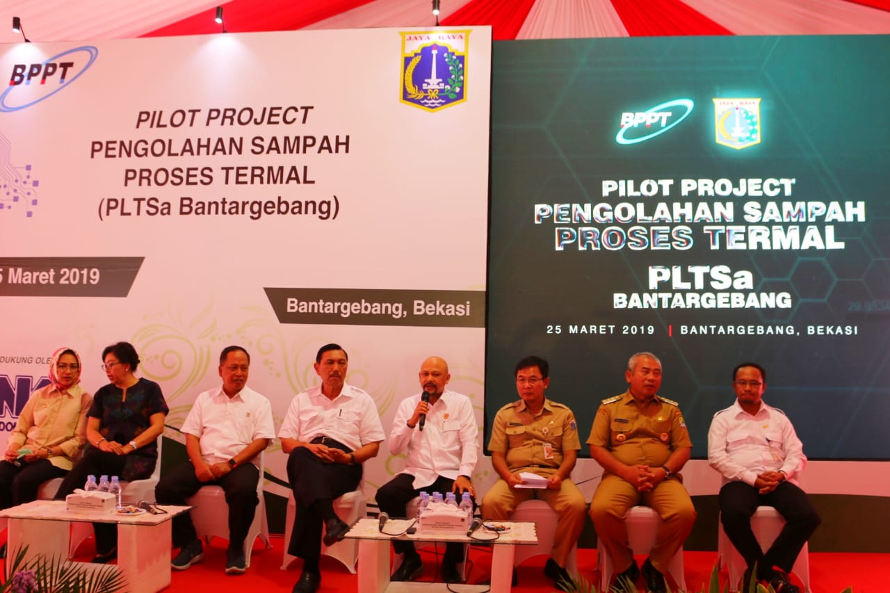 Wali Kota Bekasi mendampingi Menko Maritim Dan Menristek Buka Pilot Project PLTSa Bantar Gebang