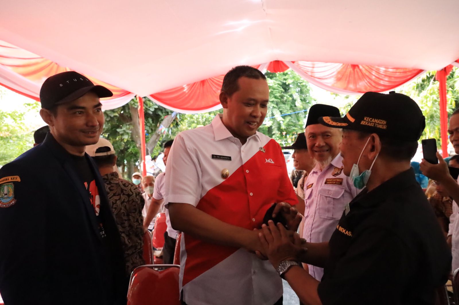Plt. Wali Kota Pimpin Apel di SMPN 32 Kota Bekasi Dilanjutkan Program Semesta Berencana