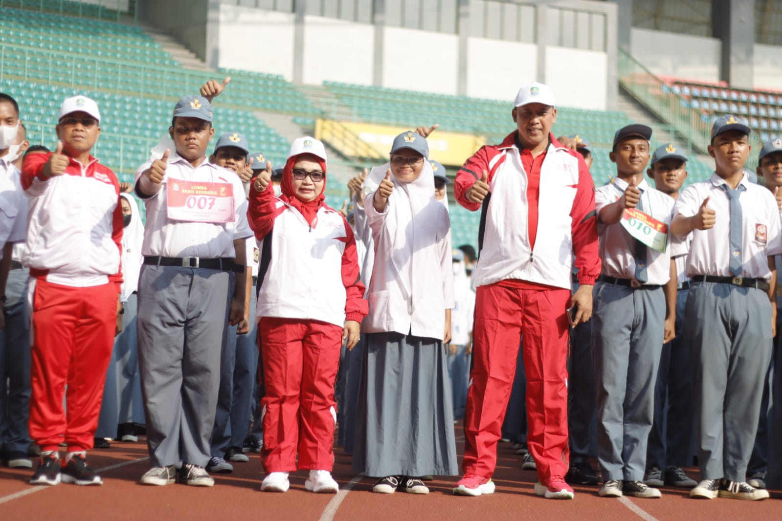 MASIH DALAM RANGKA MERIAHKAN  HUT RI KE 77, TRI ADHIANTO RESMIKAN PERLOMBAAN PBB TINGKAT KOTA BEKASI