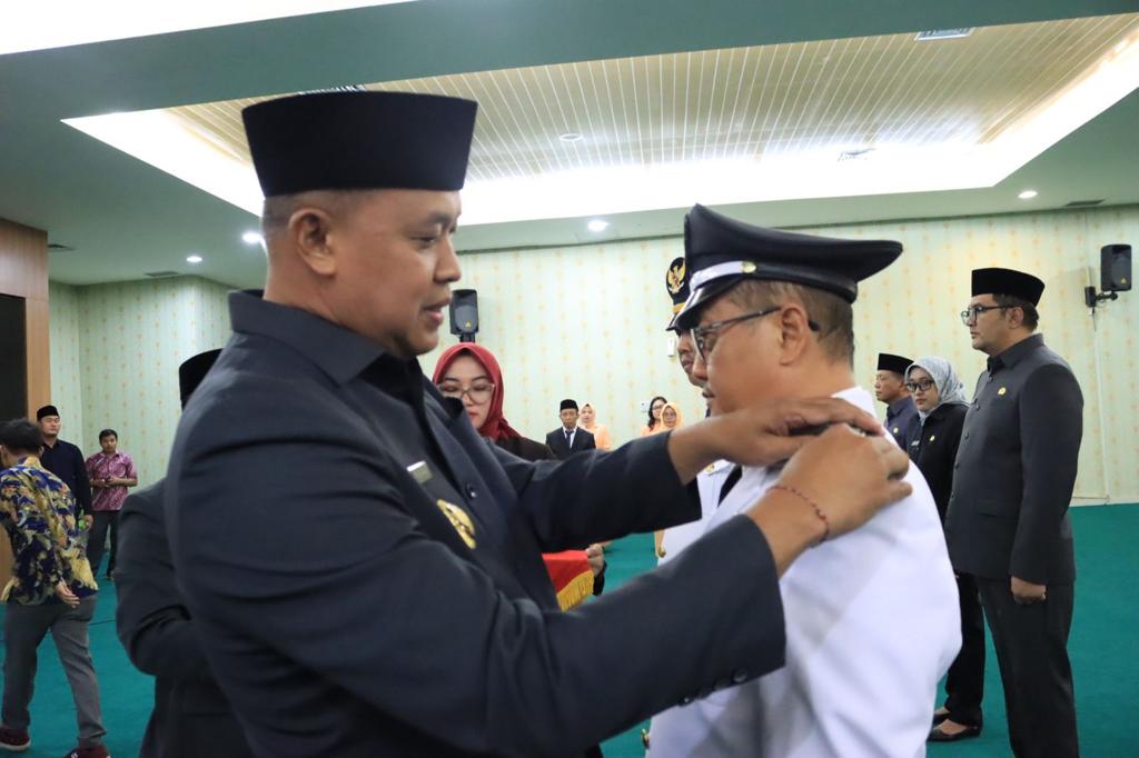 Tri Adhianto Tetapkan Pj. Sekretaris Daerah dan Lantik 17 Pejabat Esselon II, III, dan IV
