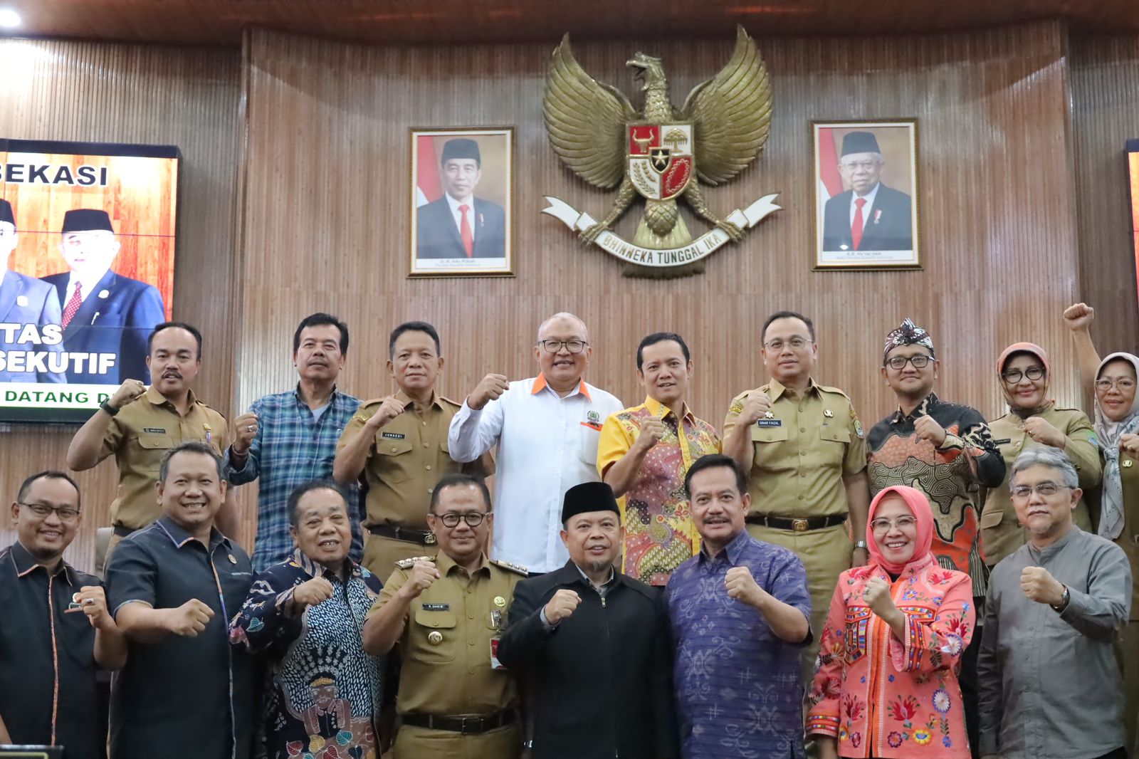 Bahas Berbagai Persoalan di Kota Bekasi, Pj. Wali Kota Bekasi Lakukan Rapat Sinergitas bersama DPRD