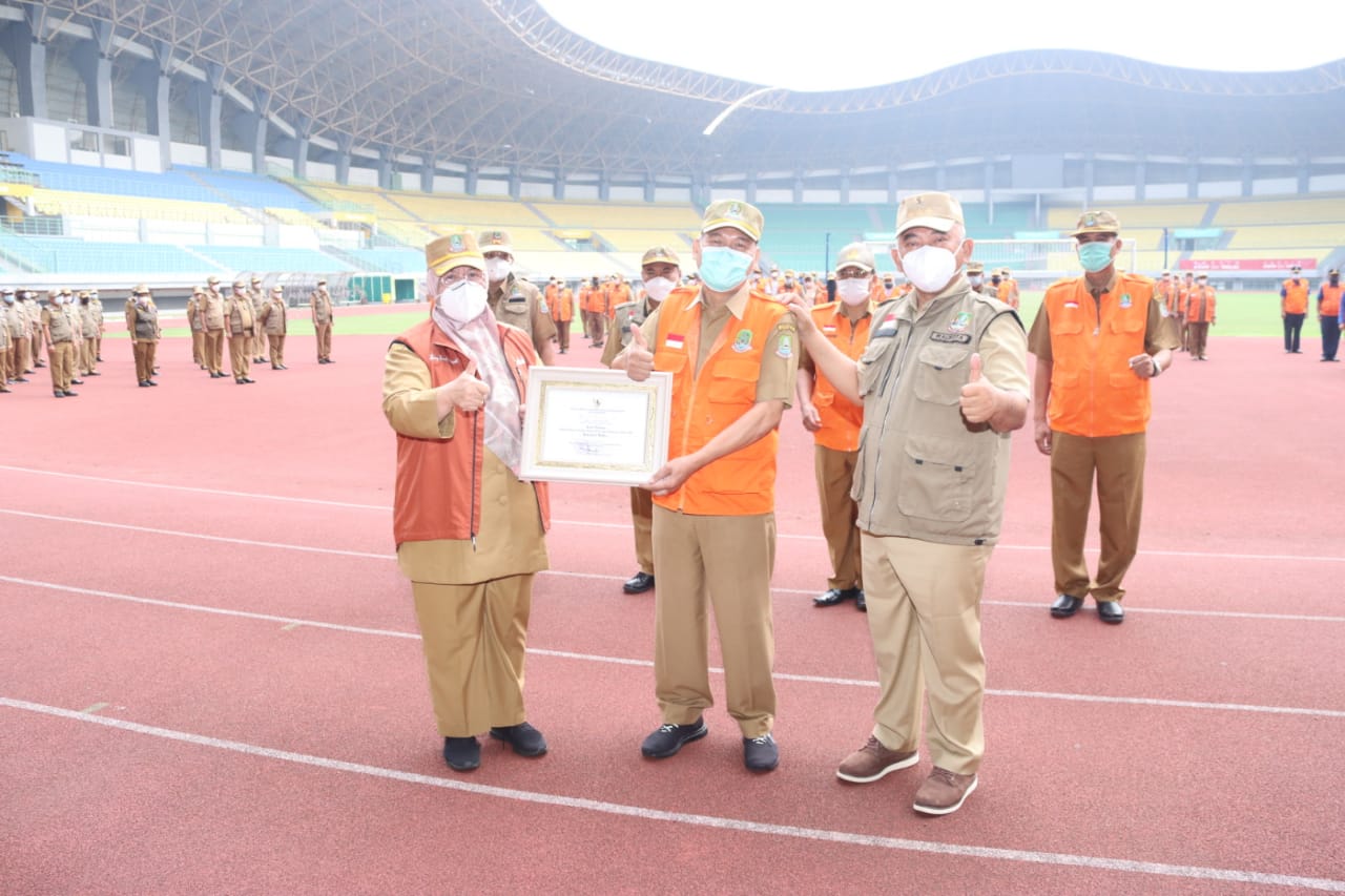 PENYERAHAN 1 UNIT MOBIL SAAT APEL PAGI, HADIAH TERBAIK KETIGA ANUGERAH PARITRANA AWARD 2020