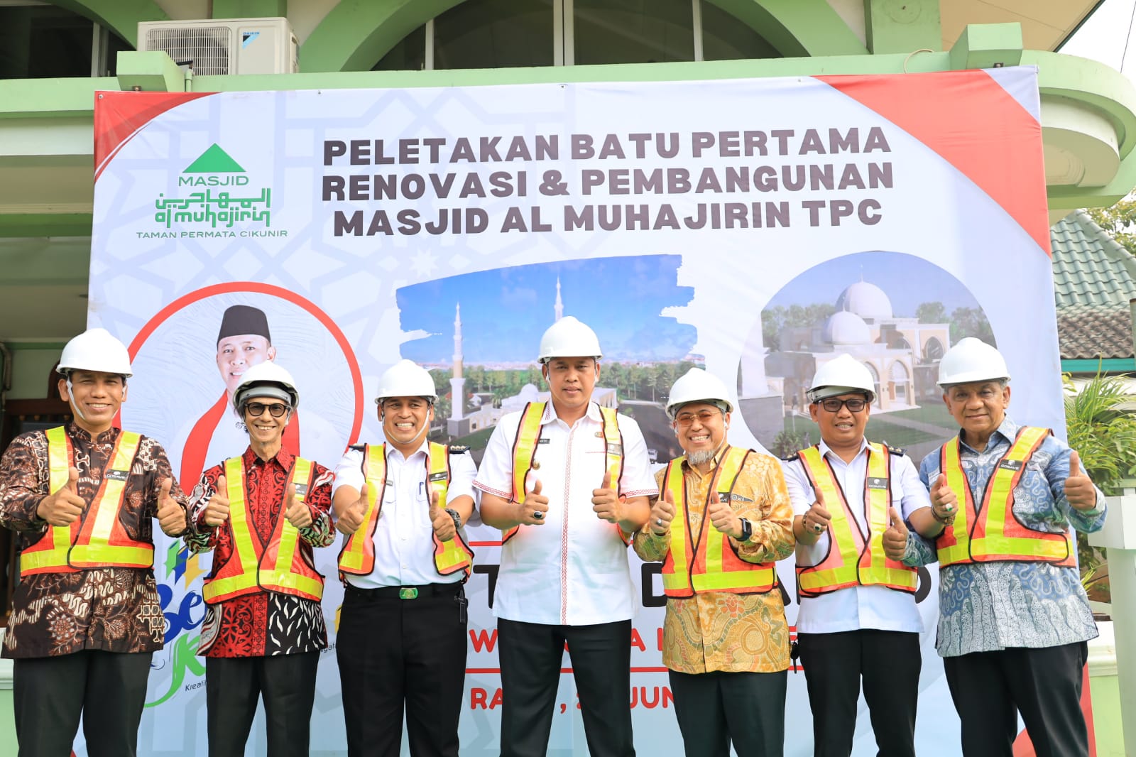 Plt. Wali Kota Bekasi Hadiri Peletakkan Batu Pertama Renovasi Masjid Al-Muhajirin Jakamulya
