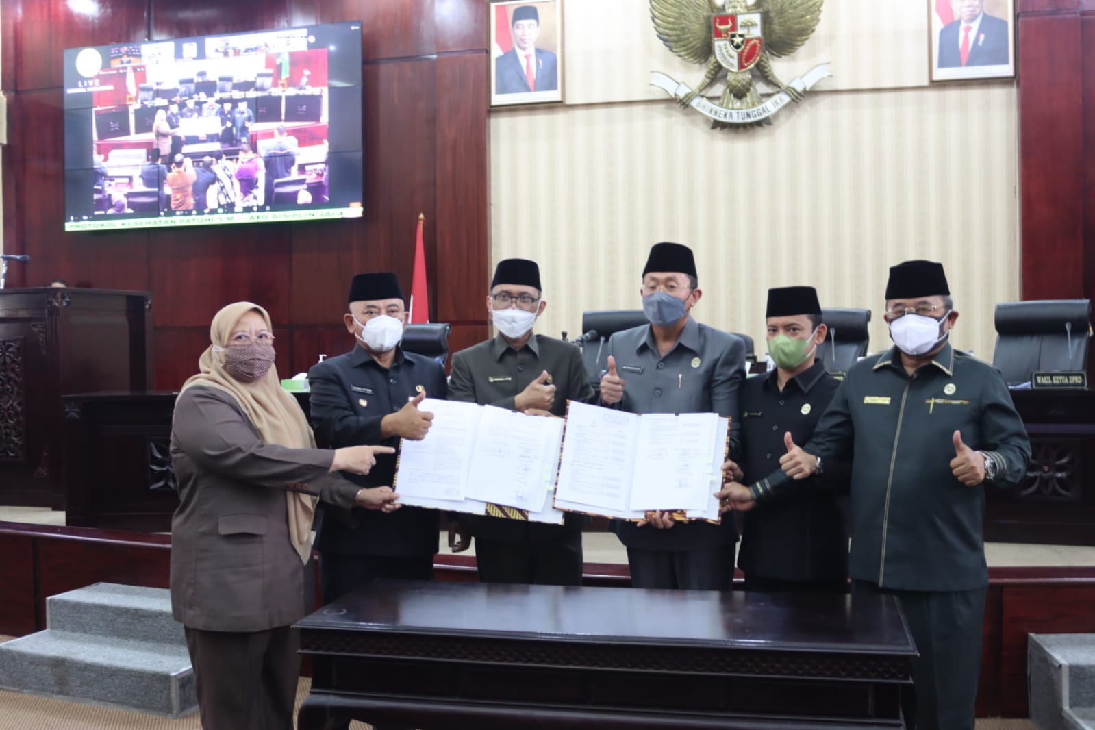 PARIPURNA PERSETUJUAN BERSAMA RANCANGAN PERDA PERUBAHAN APBD KOTA BEKASI TA 2021