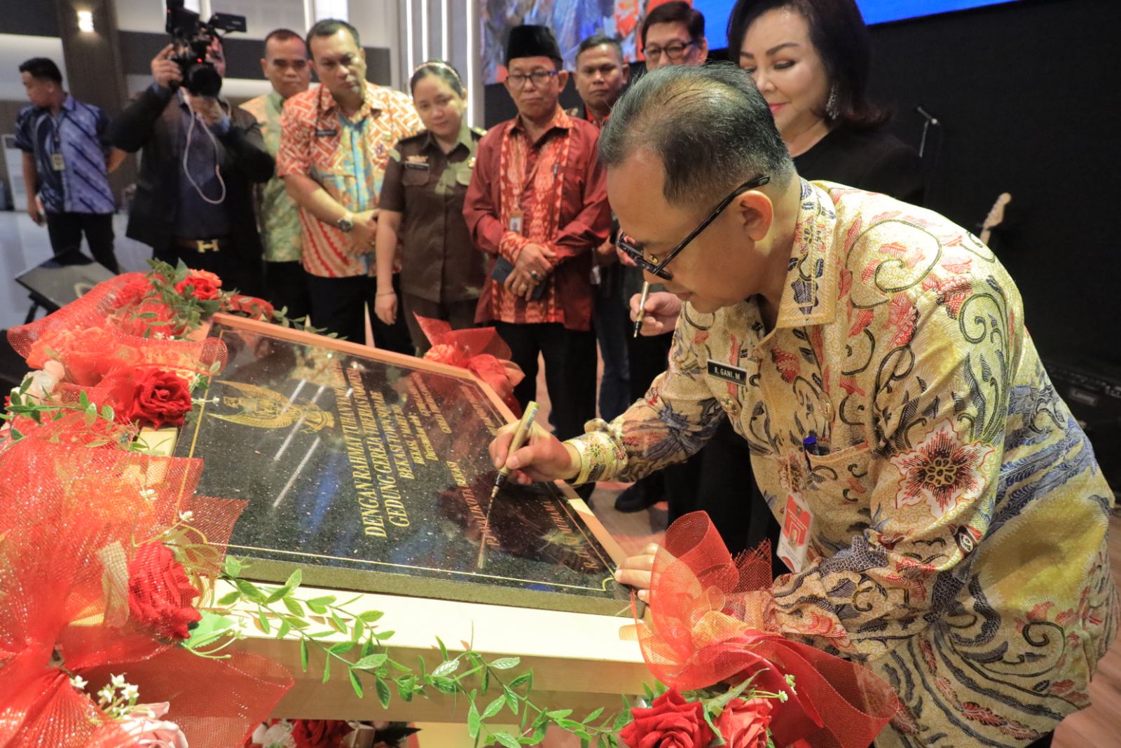 Pj Wali Kota Bekasi dengan FKUB Kota Bekasi Resmikan Gereja Tiberias