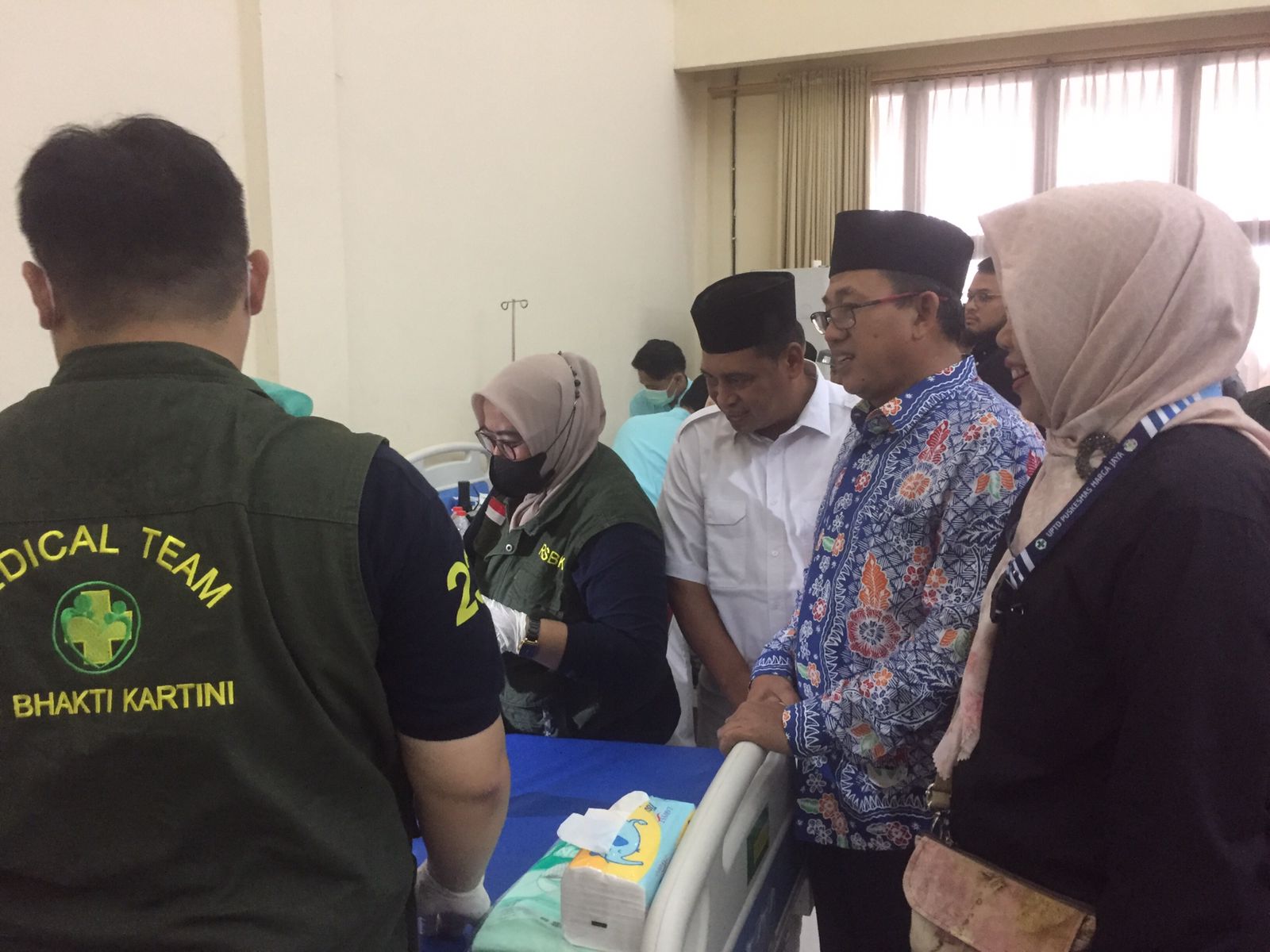 Asda II Dr Inayatullah Buka Kegiatan Sunatan Massal