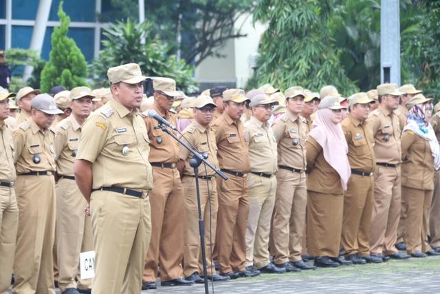 Wakil Wali Kota Bekasi Pimpin Apel Gabungan Aparatur di Plaza Pemerintah Kota Bekasi