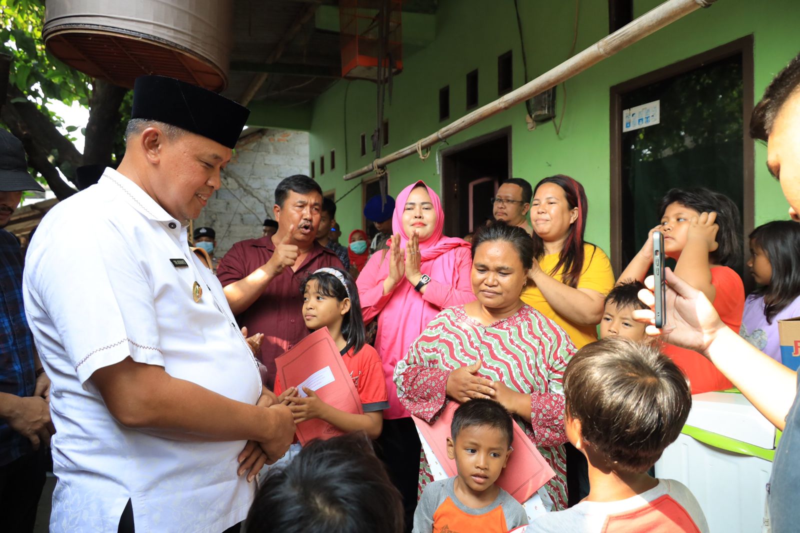 PESAN TRI USAI BERIKAN BANTUAN KE ANAK YANG PUTUS SEKOLAH