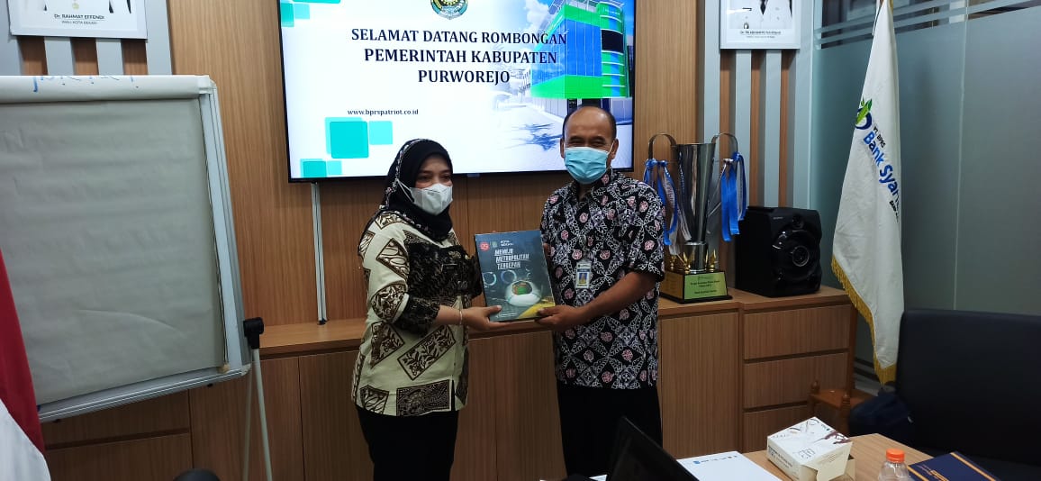 PEMERINTAH KABUPATEN PURWOREJO STUDI TIRU BPRS KOTA BEKASI