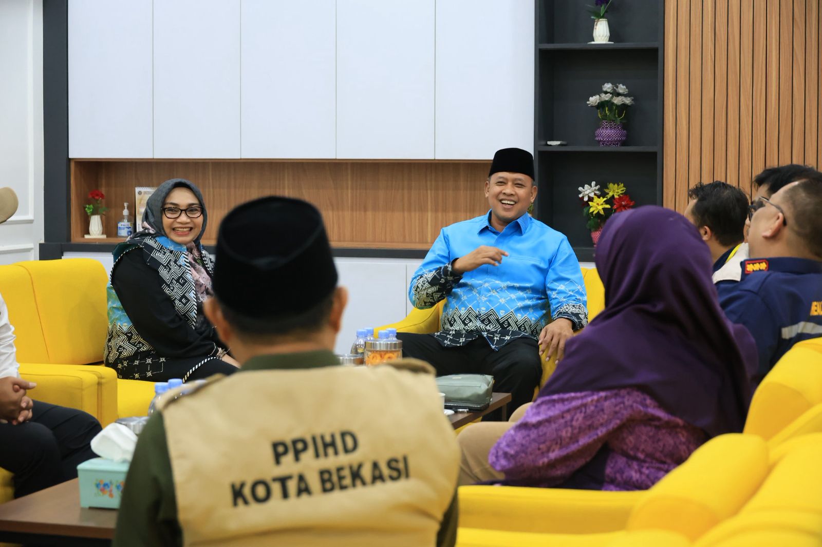 Walikota Bekasi Lakukan Serangkaian Pemeriksaan Saat Masuk Asrama Haji