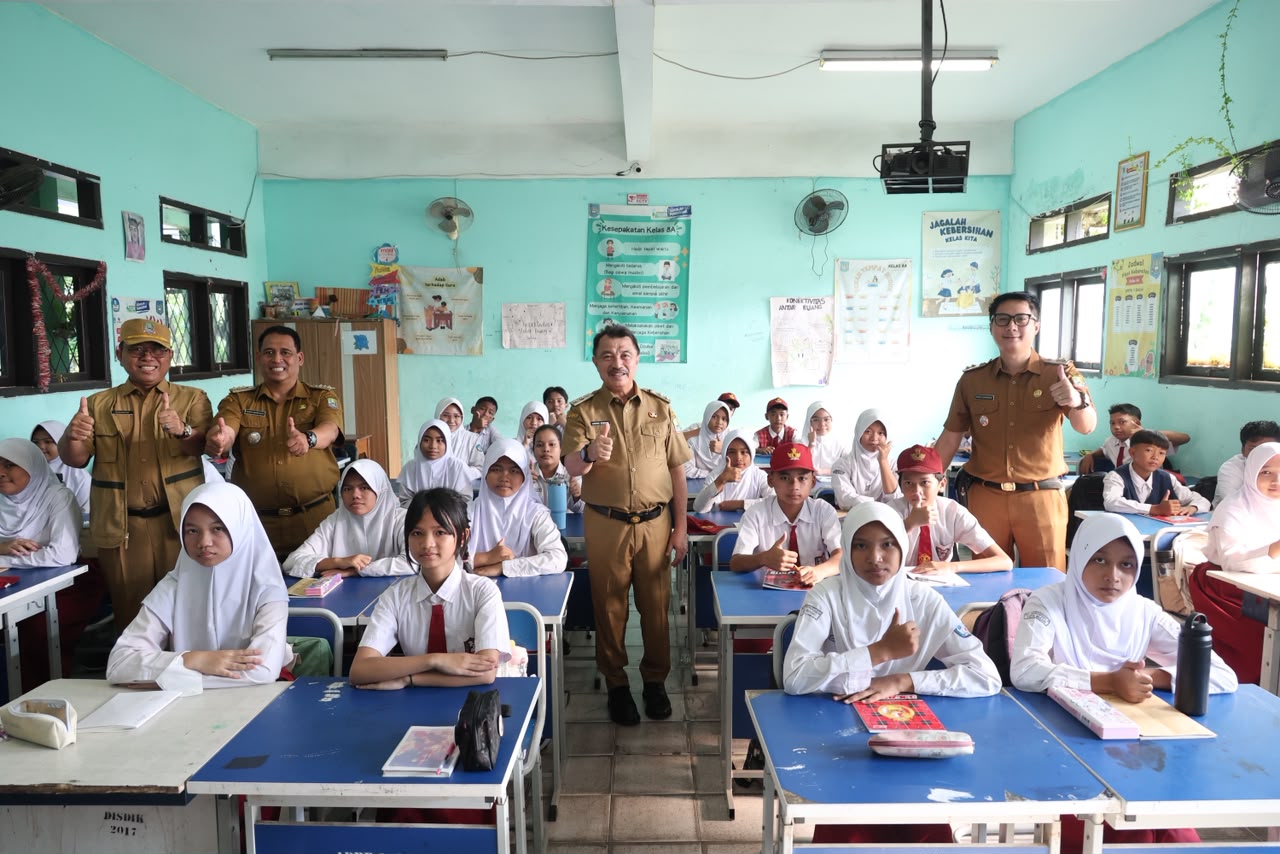 Wakil Wali Kota Bekasi Tinjau Kesiapan SMP Negeri Sambut Tahun Ajaran Baru 2026