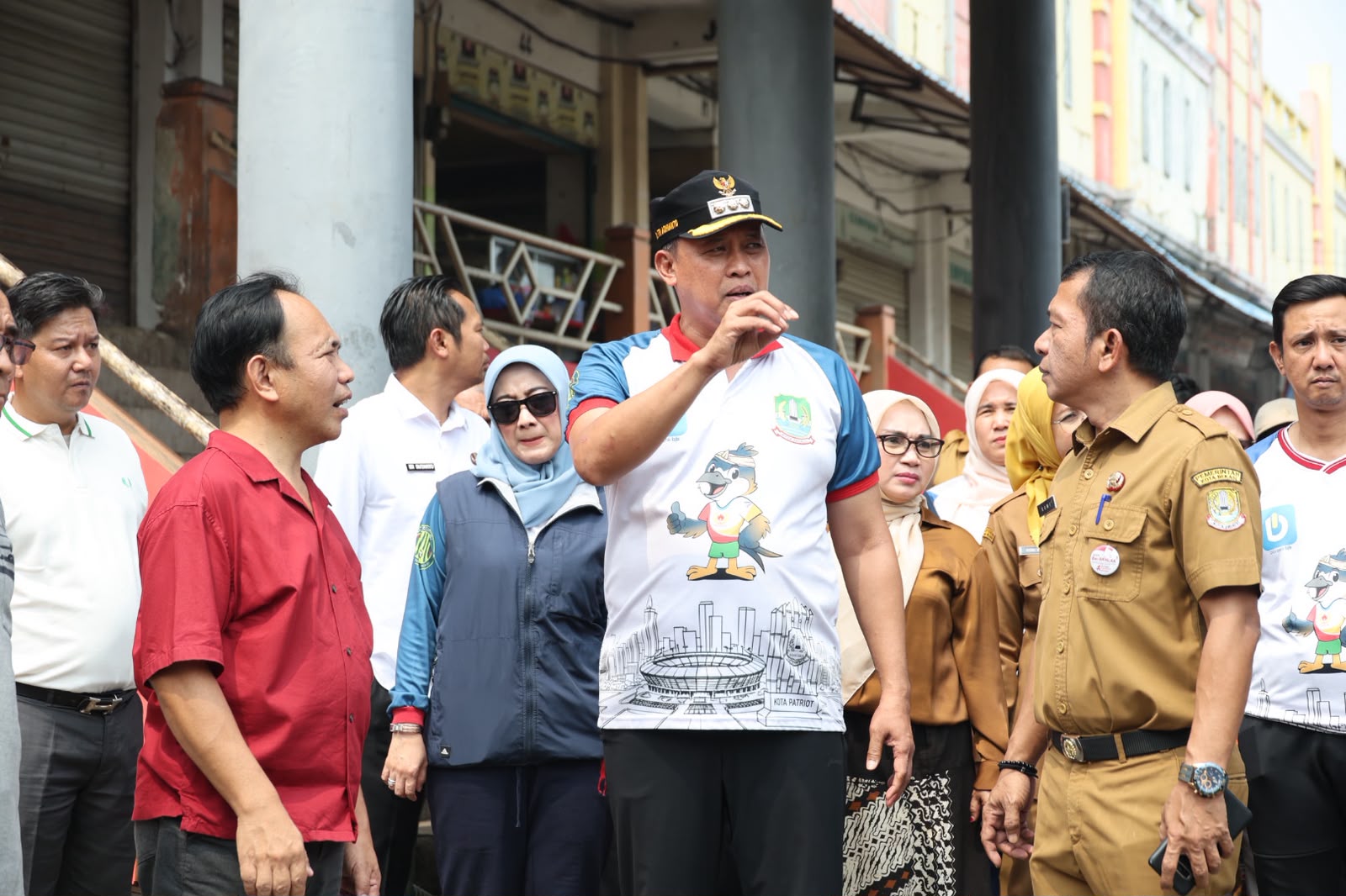 Kabel Semrawut hingga Lapak Basement Ditata, Wali Kota Bekasi Percepat Pembenahan Pasar Baru
