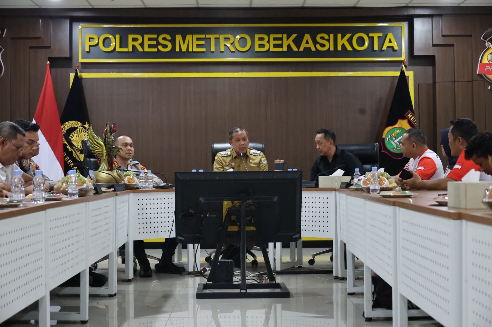 Wali Kota Bekasi Apresiasi Tim Esport Polres Metro Bekasi Kota, Bawa Juara 1 Kapolri Cup MLBB 2026