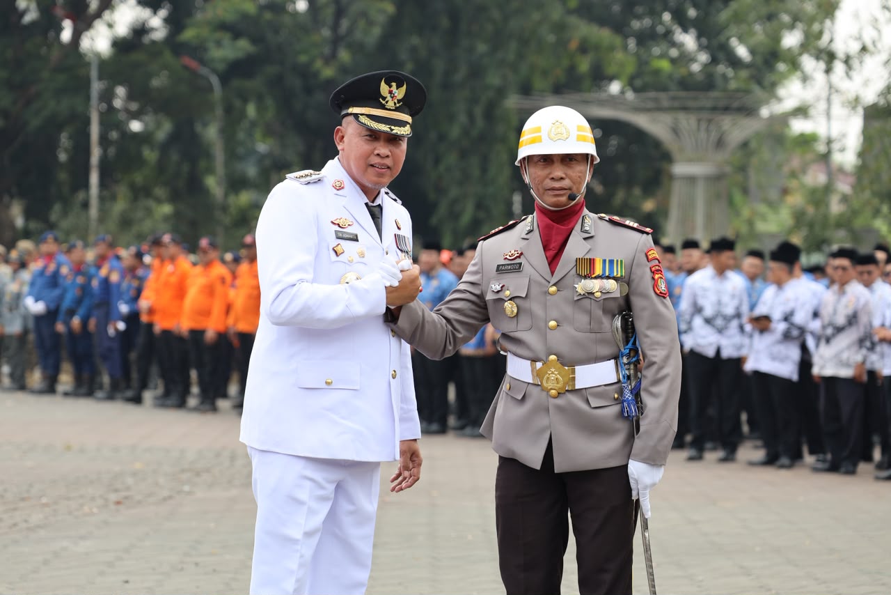 Upacara HUT RI Ke-81, Wali Kota Bekasi Tekankan Pentingnya Menjaga Lingkungan dan Kerukunan