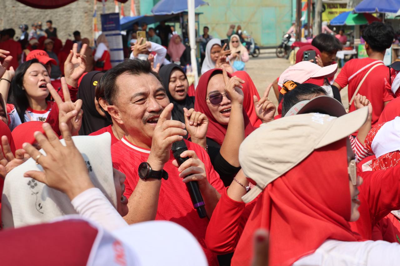 Momen HUT RI 81 Wawali Harris Bobihoe Hibur Emak-Emak Bojong Menteng